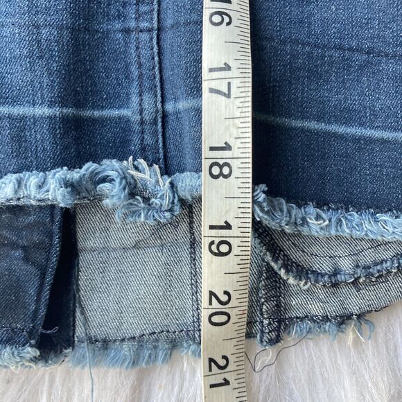 Cato EST 1946 Jean Vest Sz S Denim Stretch Fringe Hem Button Front Blue Casual - Picture 9 of 9